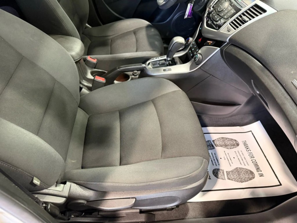 2016 Chevrolet Cruze Image 27