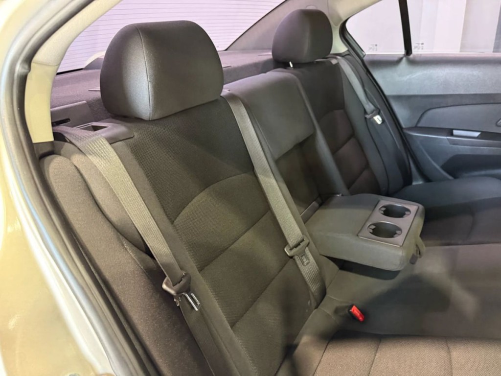 2016 Chevrolet Cruze Image 30