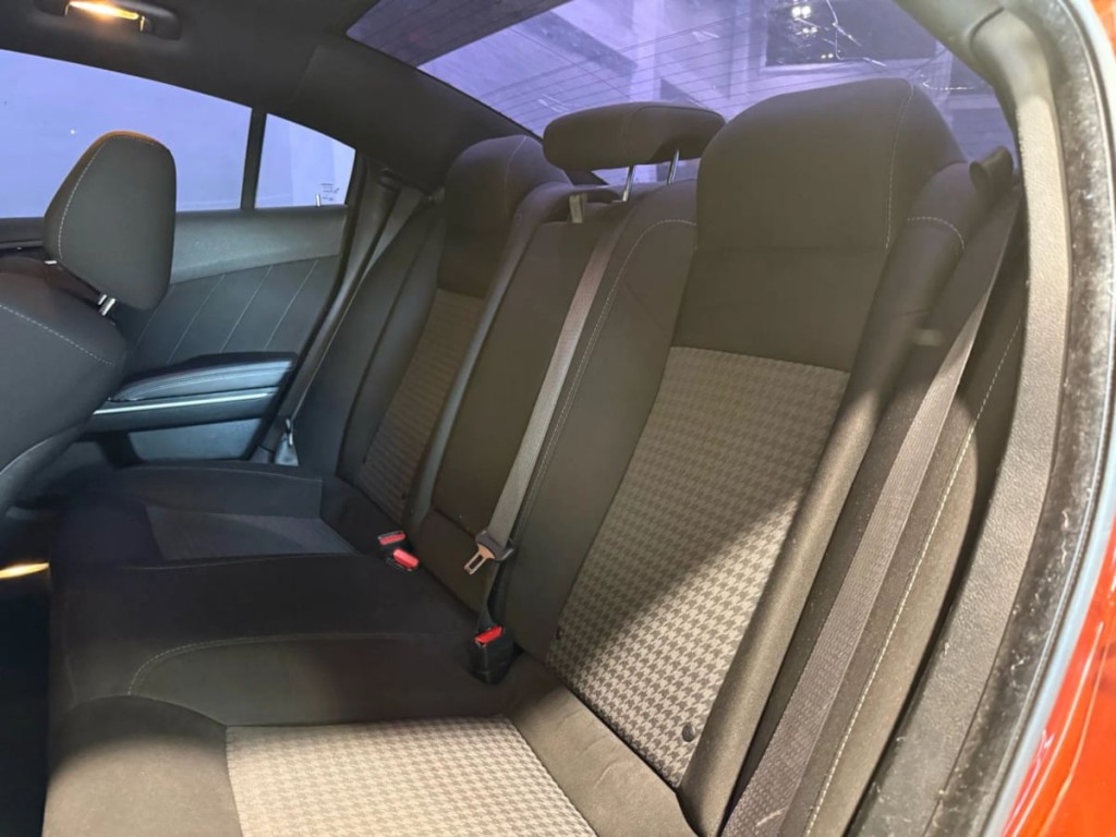 2022 Dodge Charger Image 24