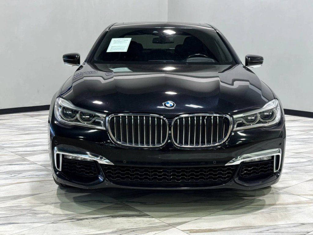 2017 BMW 7 Series Image 3