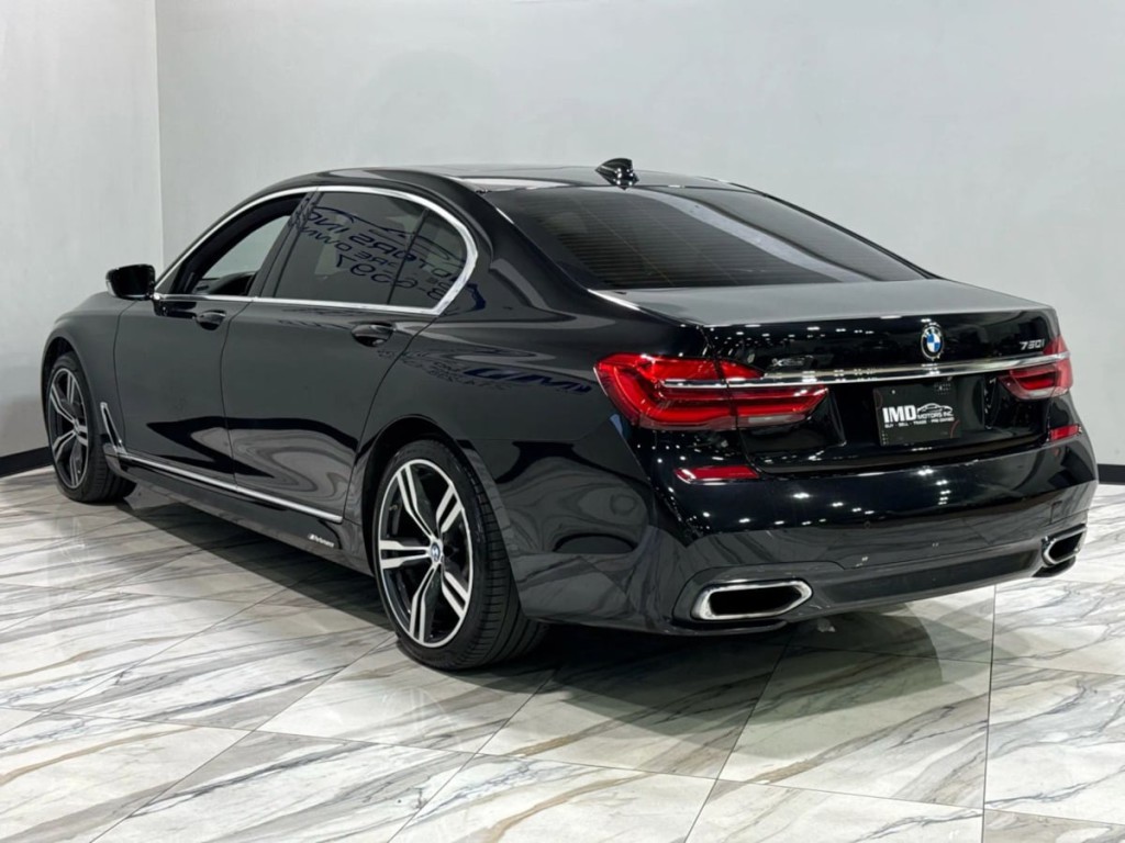 2017 BMW 7 Series Image 8
