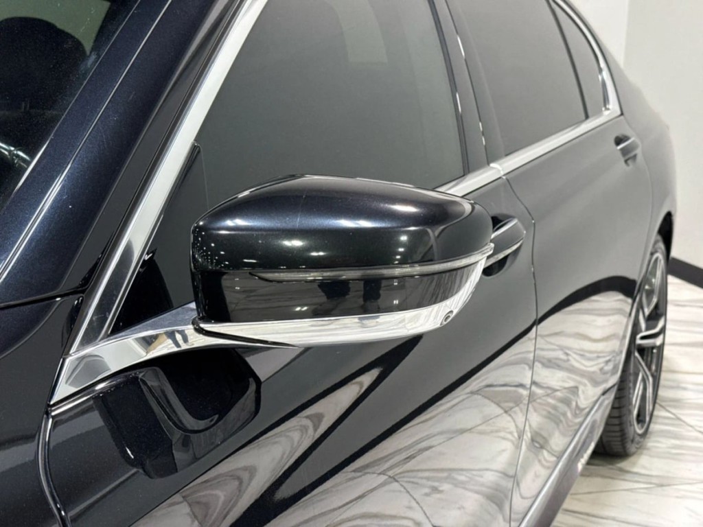 2017 BMW 7 Series Image 10