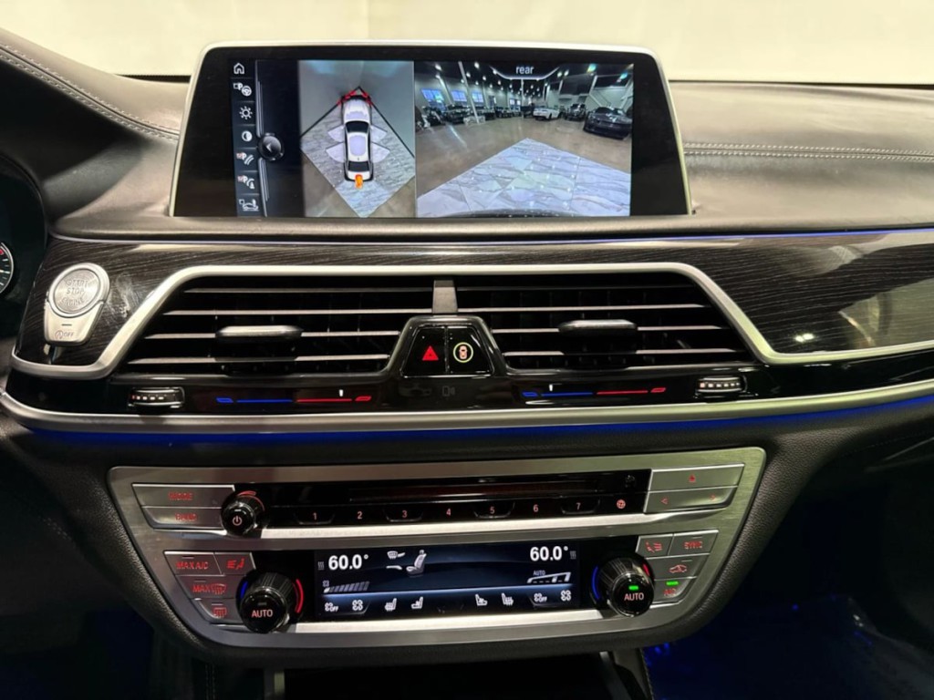 2017 BMW 7 Series Image 20