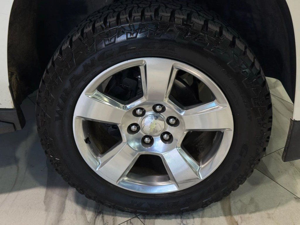 2015 Chevrolet Tahoe Image 32