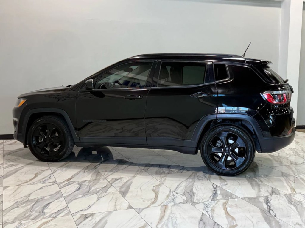 2018 Jeep Compass Image 9