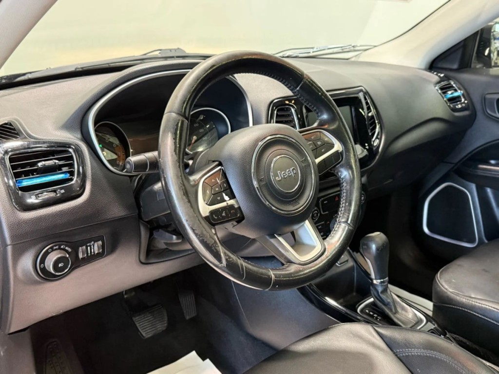 2018 Jeep Compass Image 12