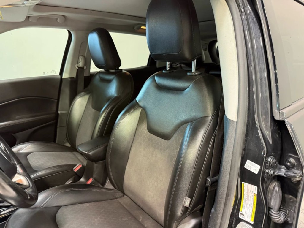 2018 Jeep Compass Image 21