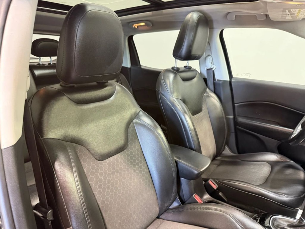 2018 Jeep Compass Image 25