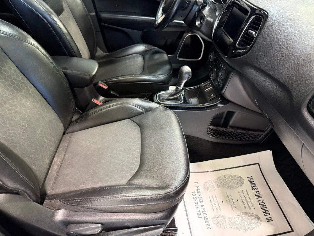 2018 Jeep Compass Image 26