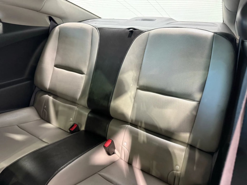 2011 Chevrolet Camaro Image 25