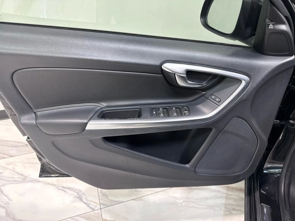 2018 Volvo S60 Image 11