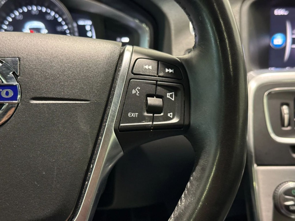 2018 Volvo S60 Image 16