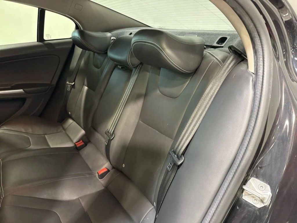 2018 Volvo S60 Image 24