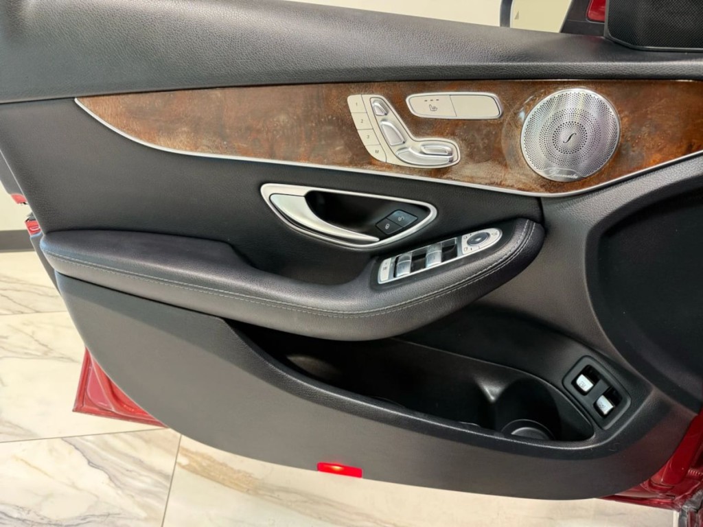 2018 Mercedes-Benz C-Class Image 12