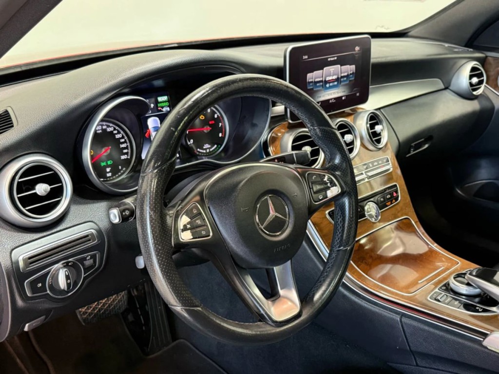 2018 Mercedes-Benz C-Class Image 14