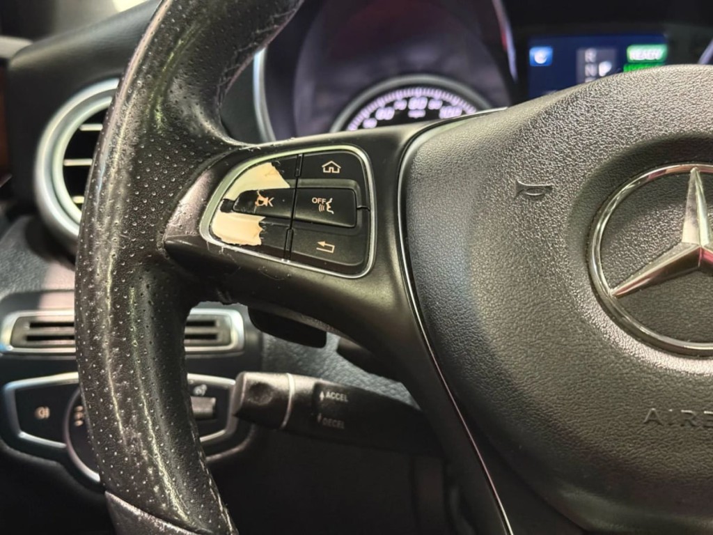 2018 Mercedes-Benz C-Class Image 16