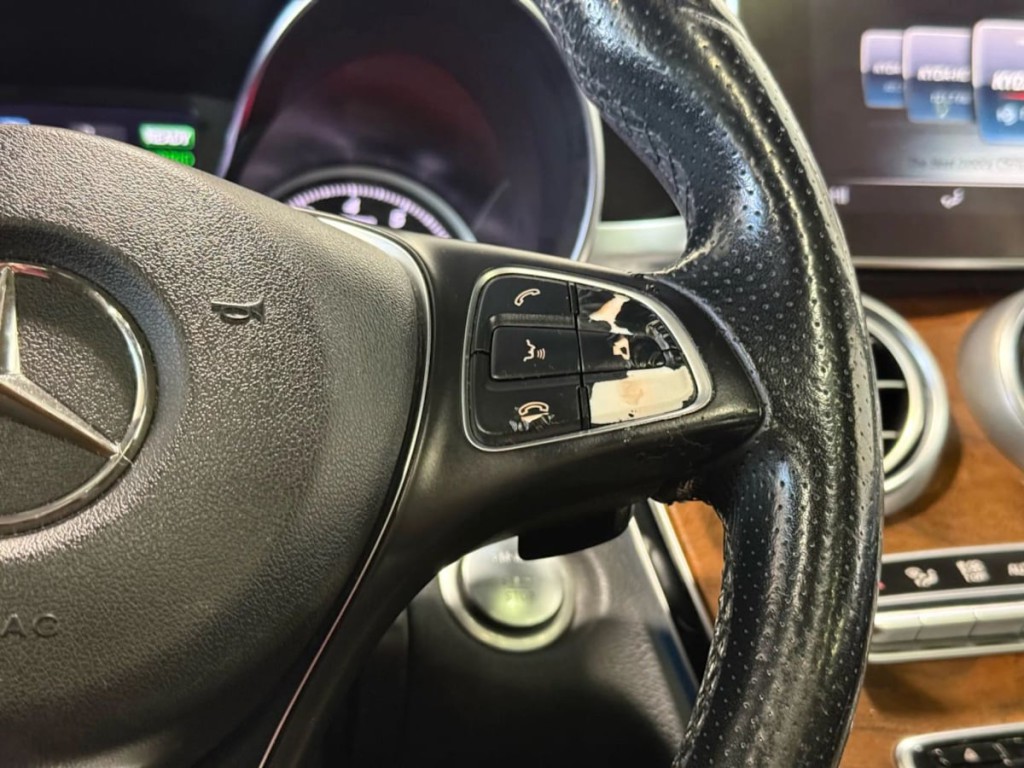 2018 Mercedes-Benz C-Class Image 17