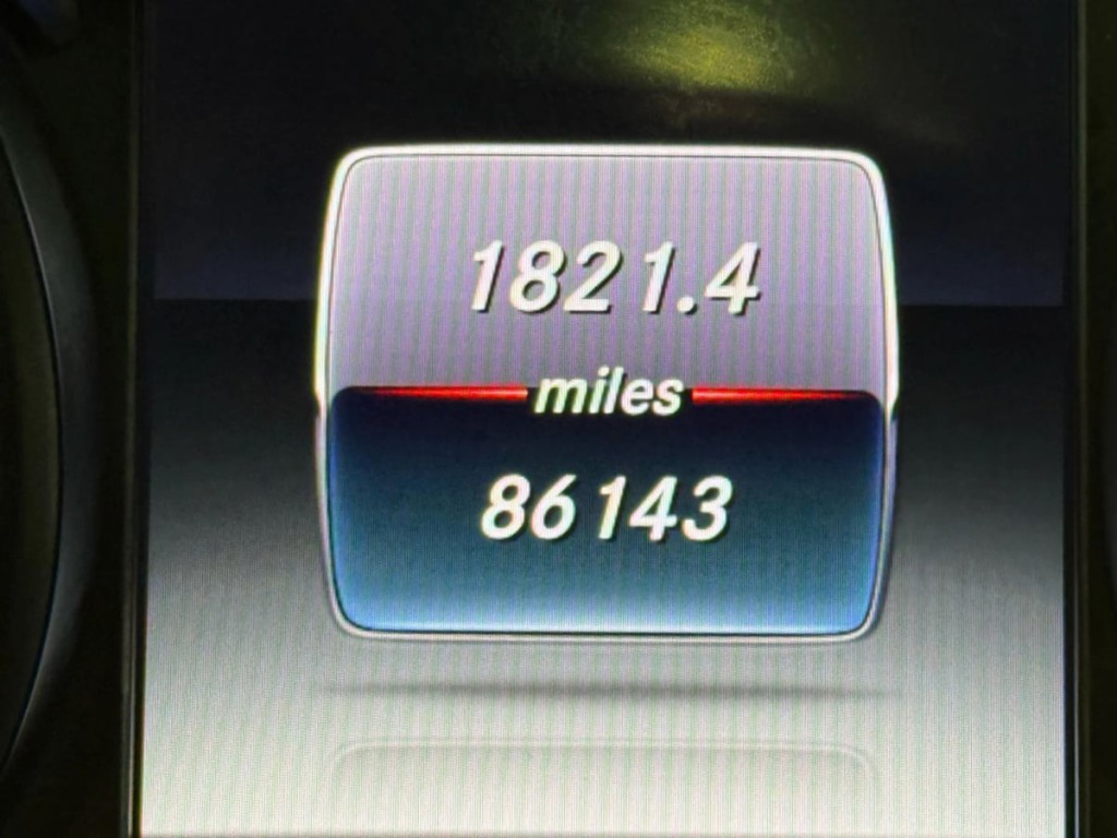 2018 Mercedes-Benz C-Class Image 18