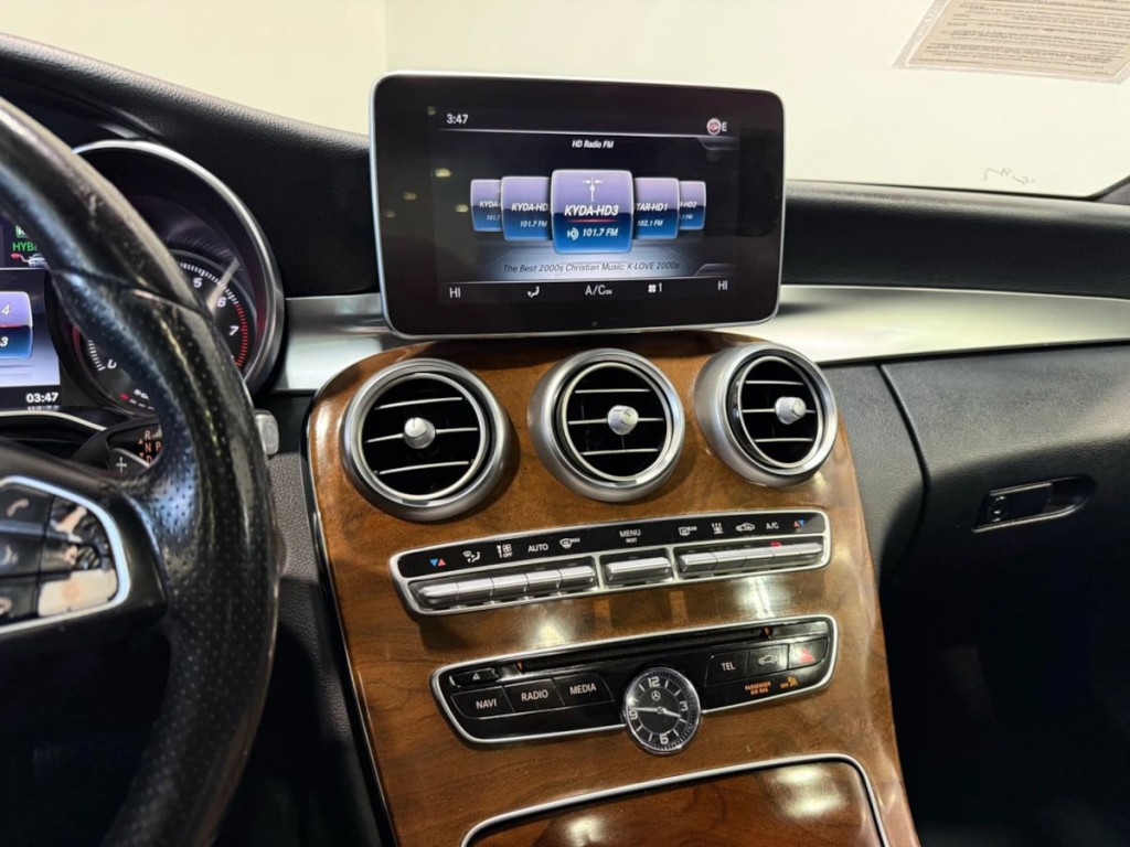 2018 Mercedes-Benz C-Class Image 19