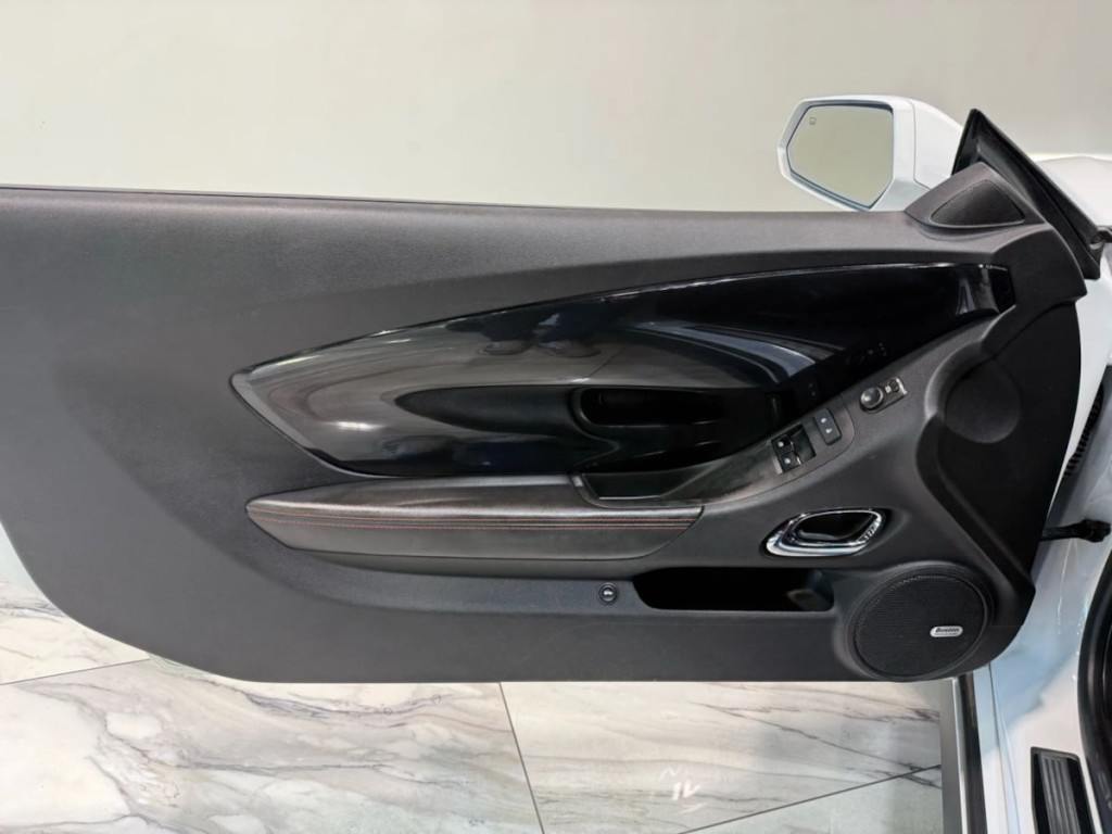 2013 Chevrolet Camaro Image 13