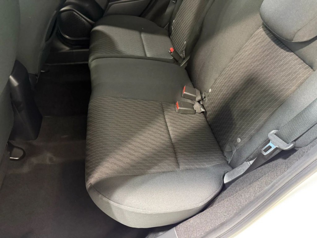 2020 Honda Fit Image 13