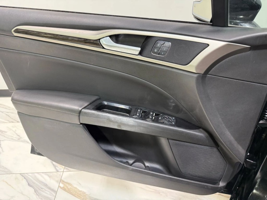 2015 Ford Fusion Image 10