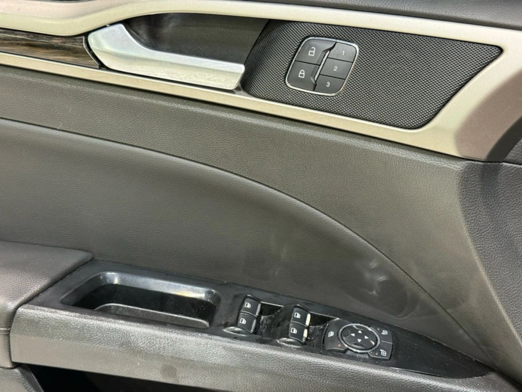 2015 Ford Fusion Image 11