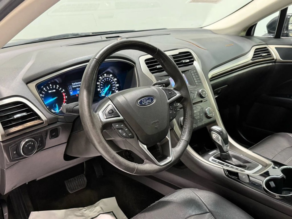 2015 Ford Fusion Image 12