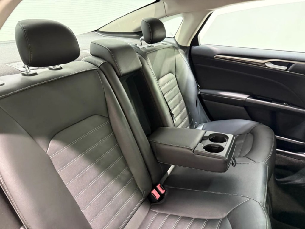 2015 Ford Fusion Image 28