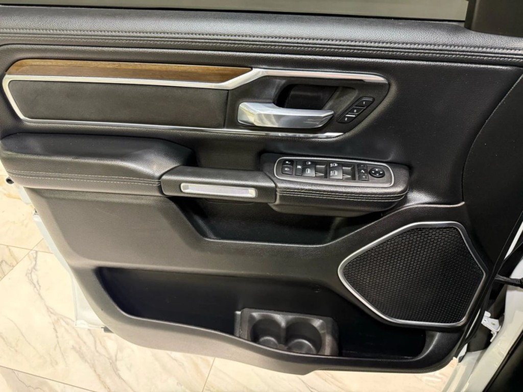 2022 RAM 1500 Image 8