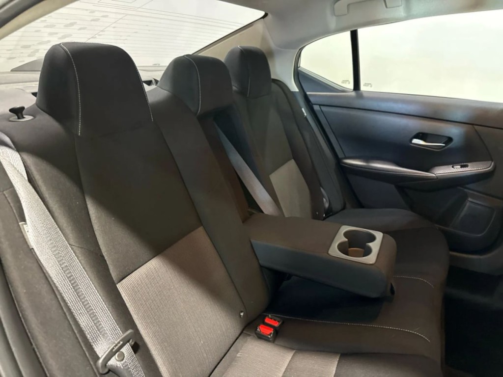 2021 Nissan Sentra Image 27