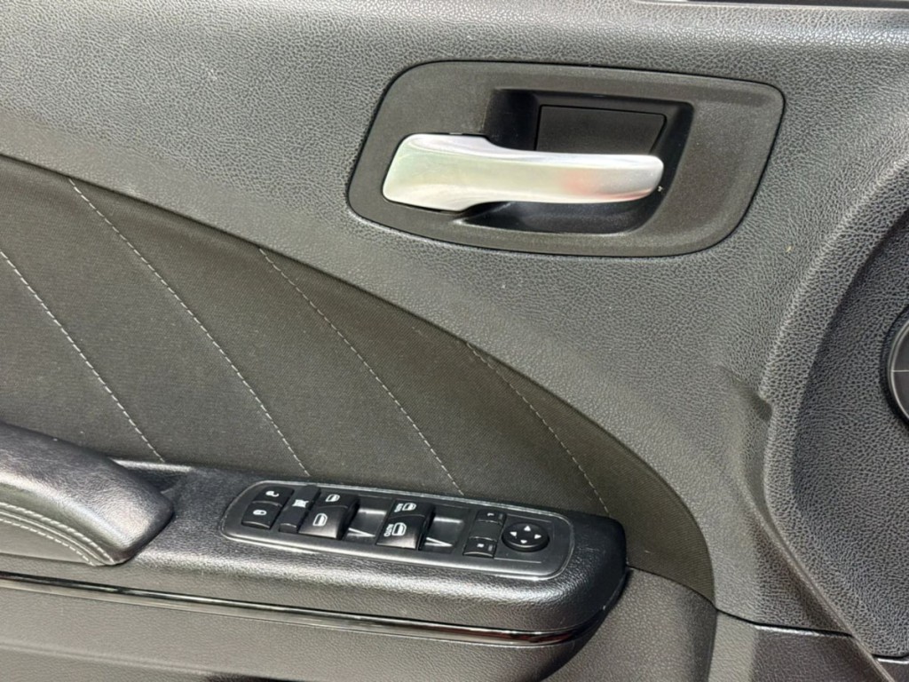 2020 Dodge Charger Image 11