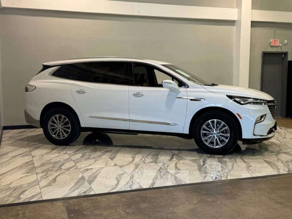 2023 Buick Enclave Image 5