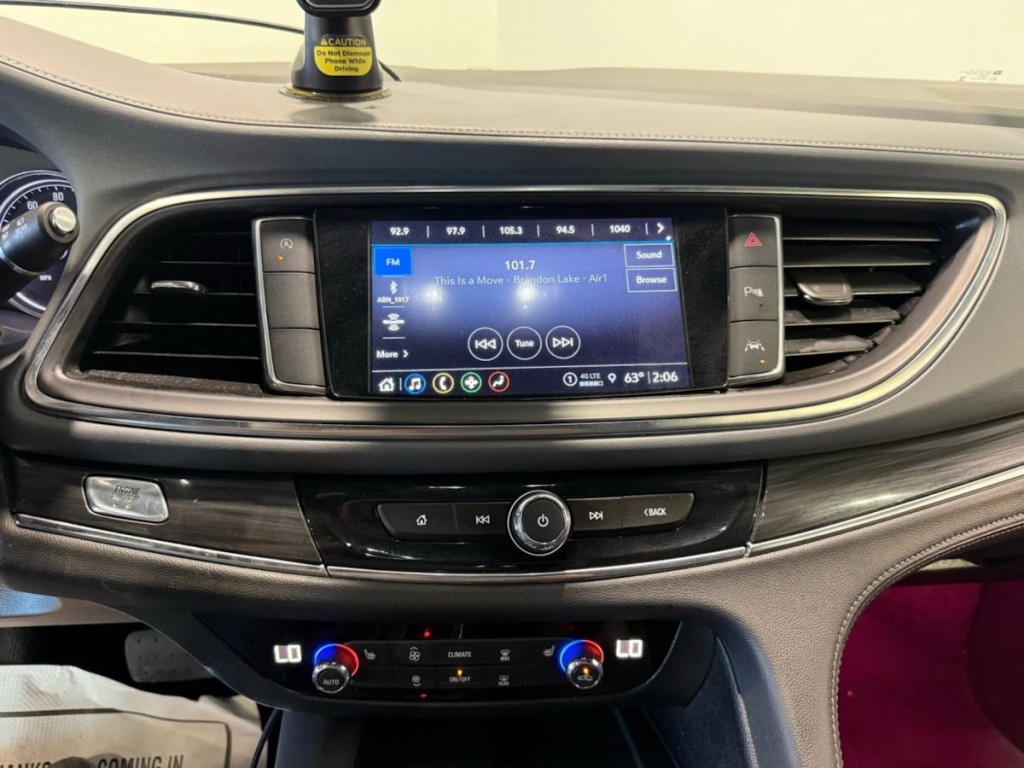 2023 Buick Enclave Image 18