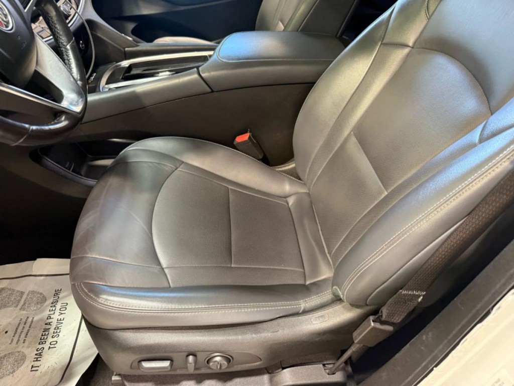 2023 Buick Enclave Image 22