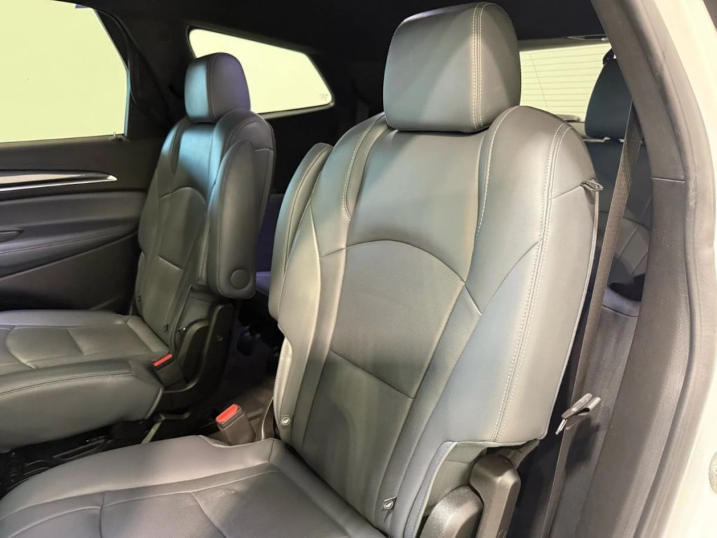 2023 Buick Enclave Image 23