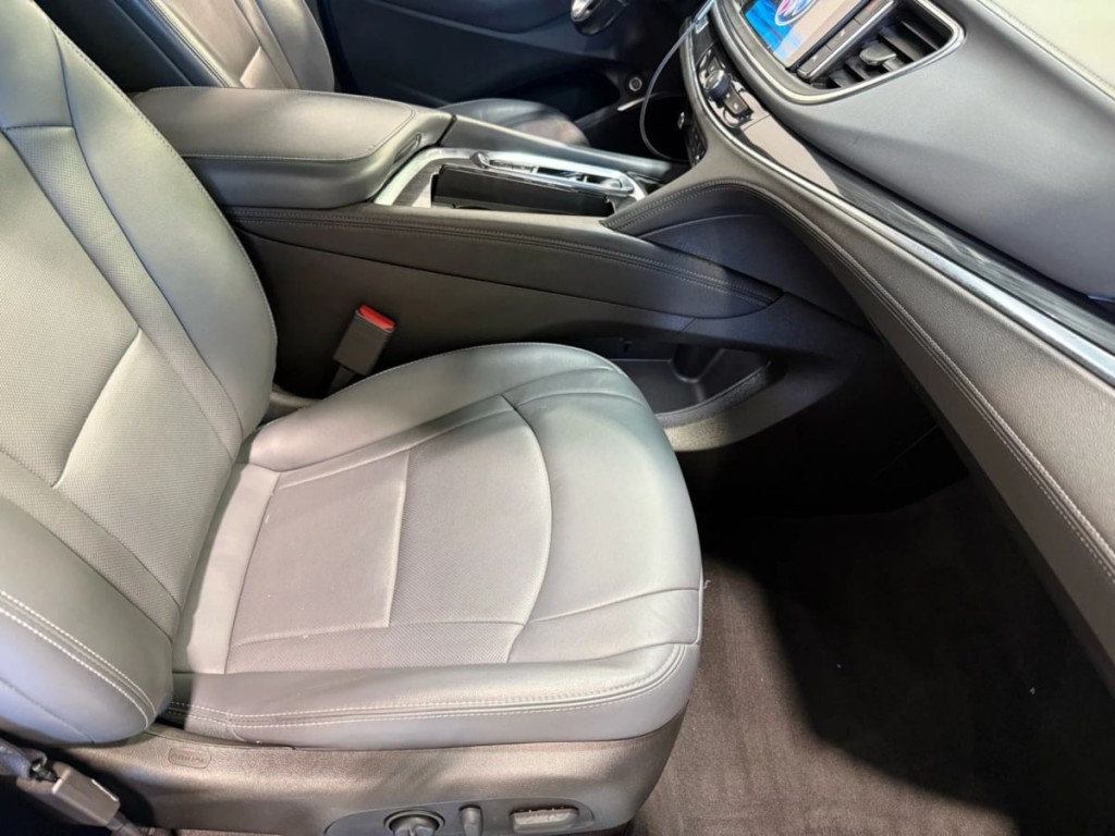 2023 Buick Enclave Image 27