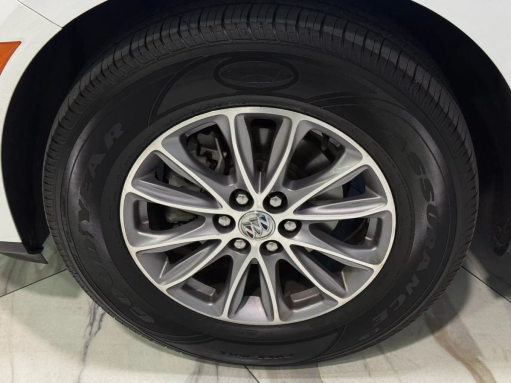 2023 Buick Enclave Image 33