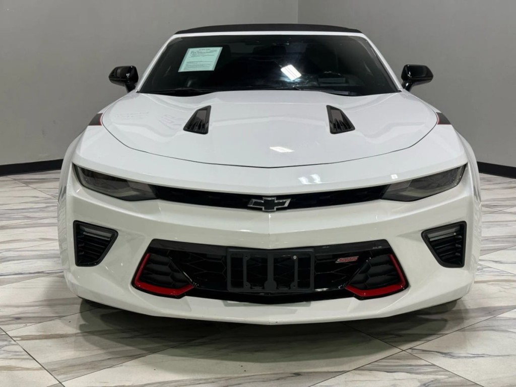 2018 Chevrolet Camaro Image 3