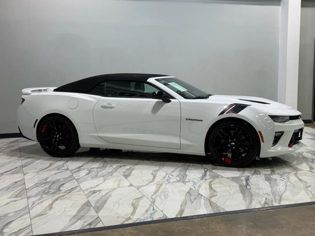 2018 Chevrolet Camaro Image 5