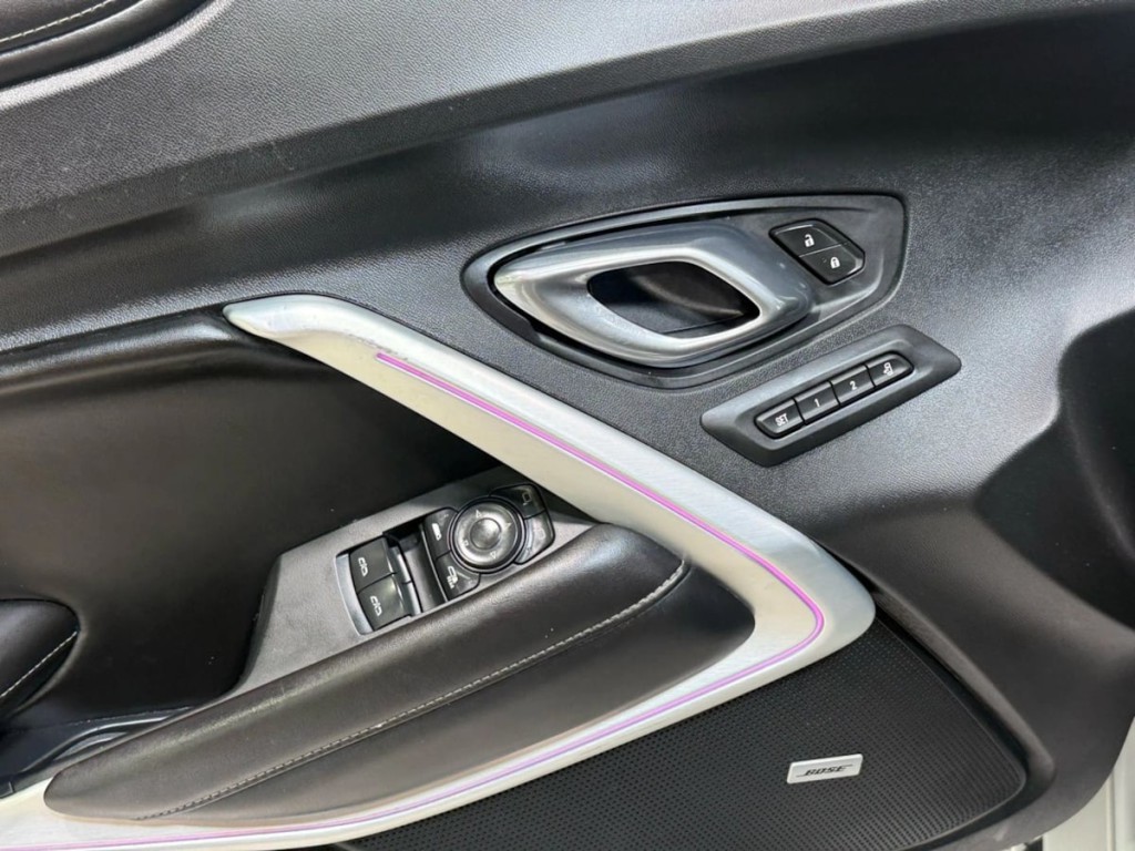 2018 Chevrolet Camaro Image 13