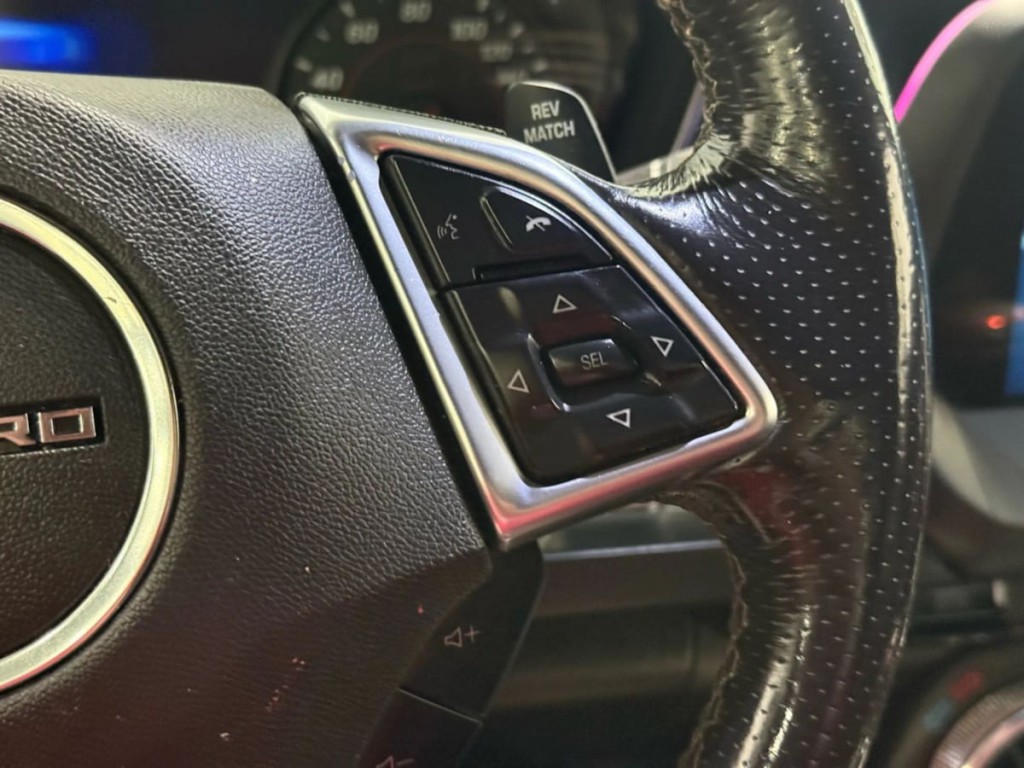 2018 Chevrolet Camaro Image 17