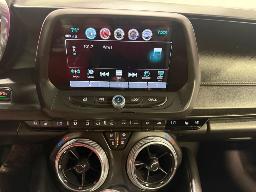 2018 Chevrolet Camaro Image 20