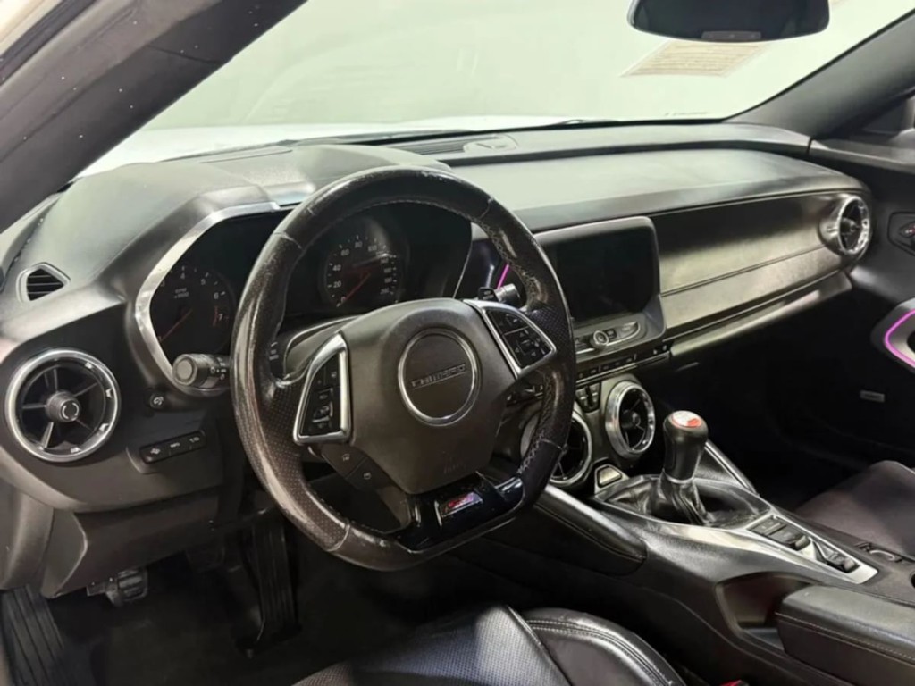 2018 Chevrolet Camaro Image 14