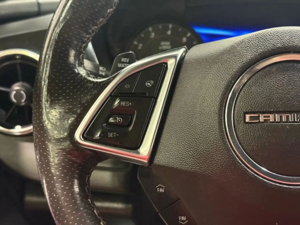 2018 Chevrolet Camaro Image 16