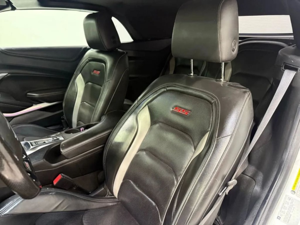 2018 Chevrolet Camaro Image 22