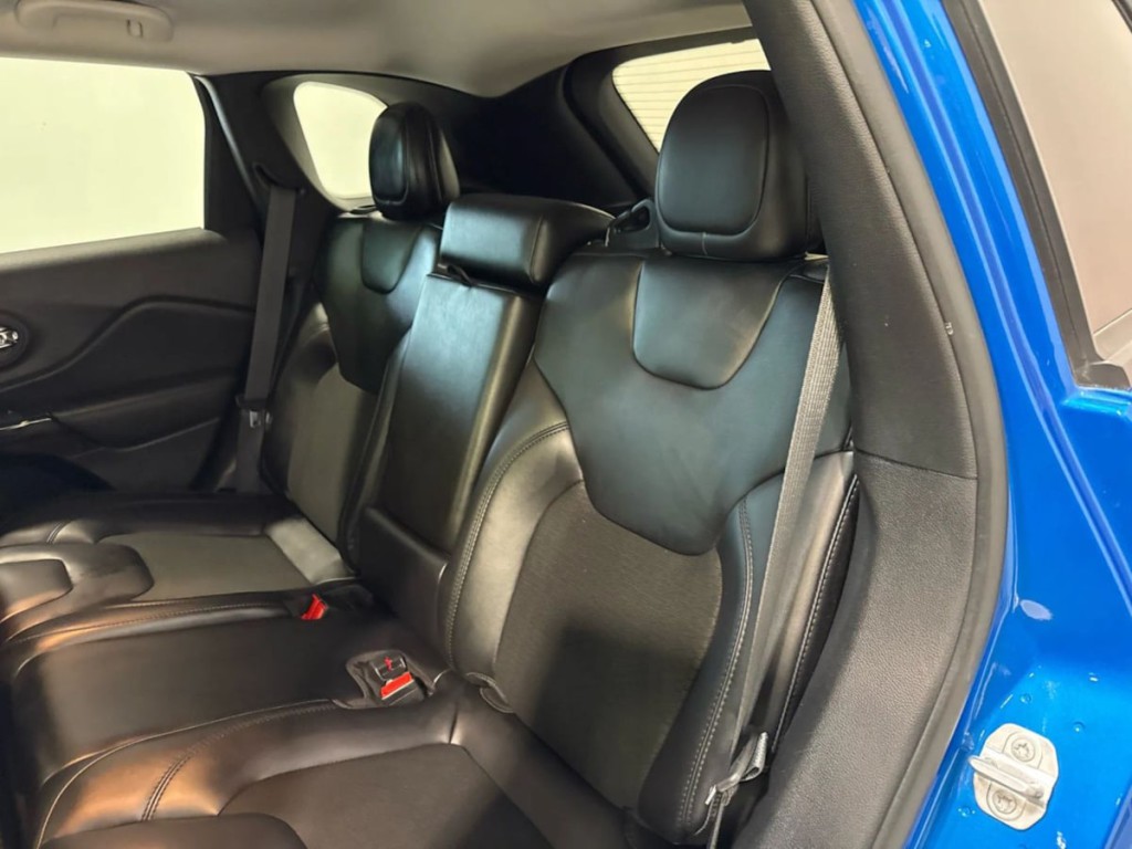 2021 Jeep Cherokee Image 25