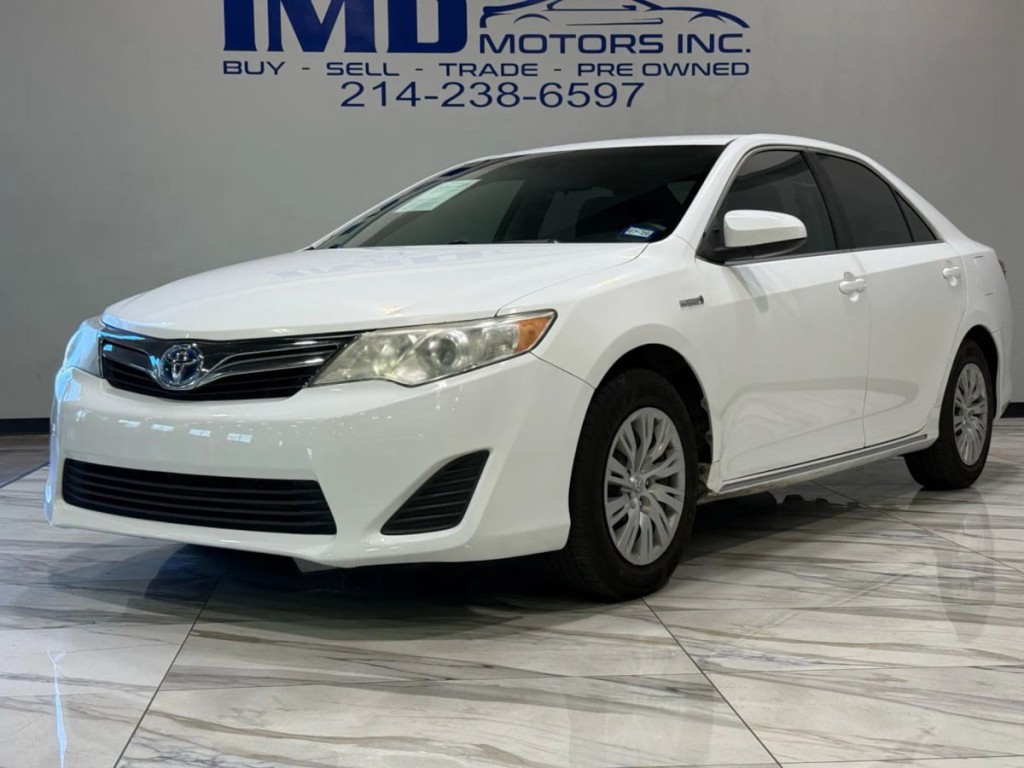 2013 Toyota Camry Image 2
