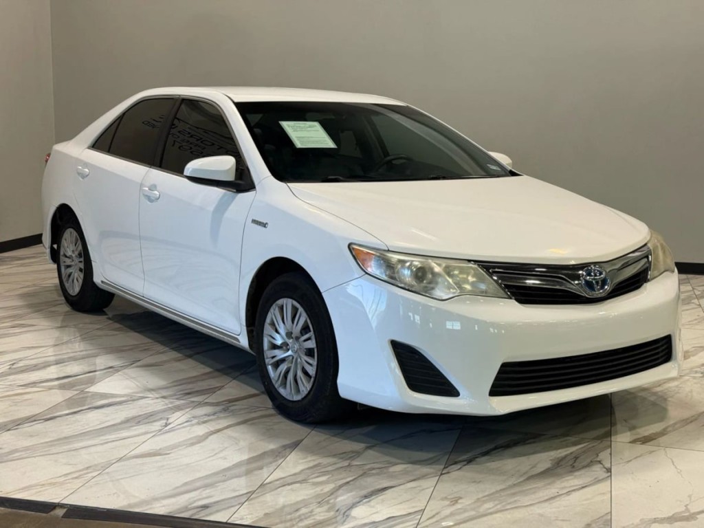 2013 Toyota Camry Image 4