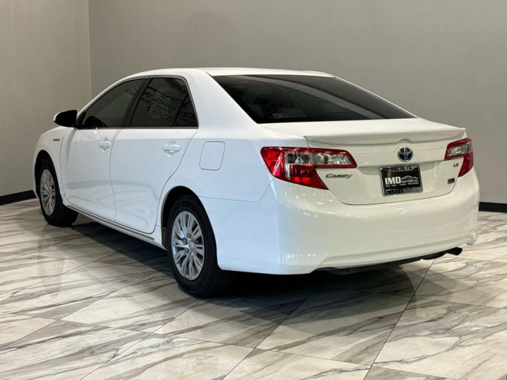 2013 Toyota Camry Image 6